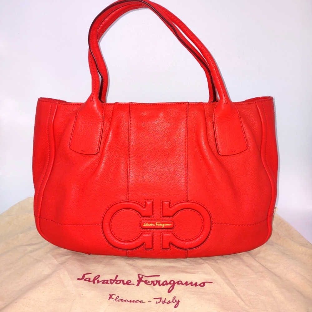 🔥🔥Crazy Sale🔥😍Closeout Salvatore Ferragamo Gancini Tote